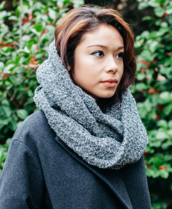 taw-model-550px-2014-black-chunky-knit-girl2